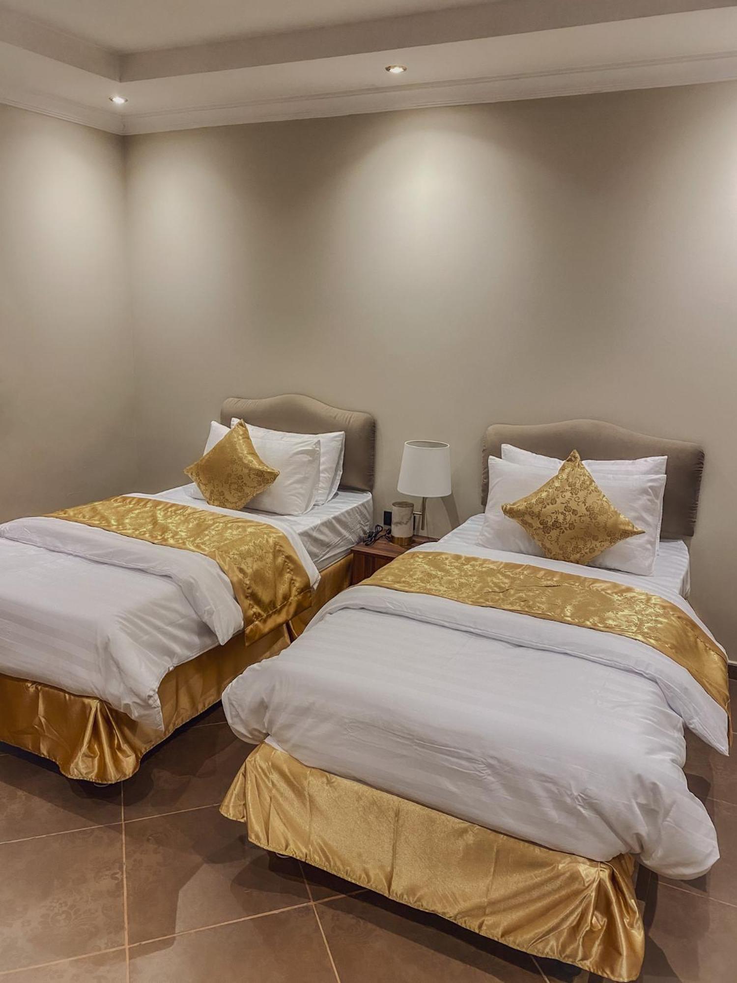 Comfort Inn AL TAAWON FAMILY ONLY Riyadh Eksteriør bilde